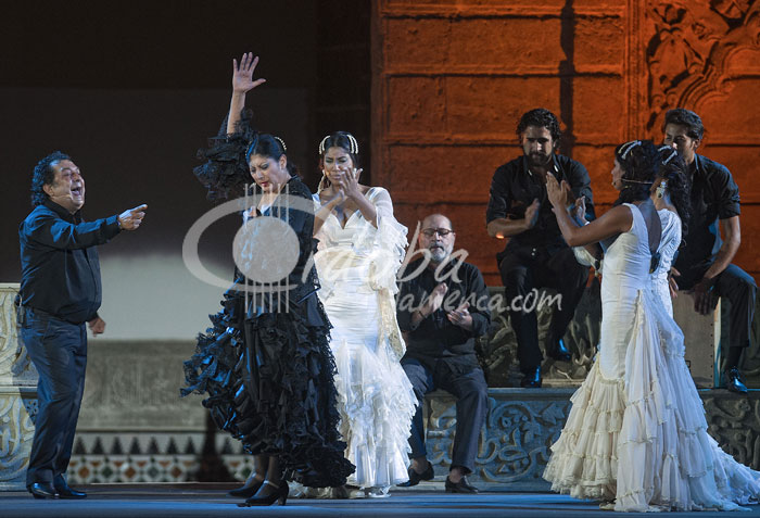 races_de_bano_-_manuela_carrasco_y_juanito_villar_20120904_1442381945
