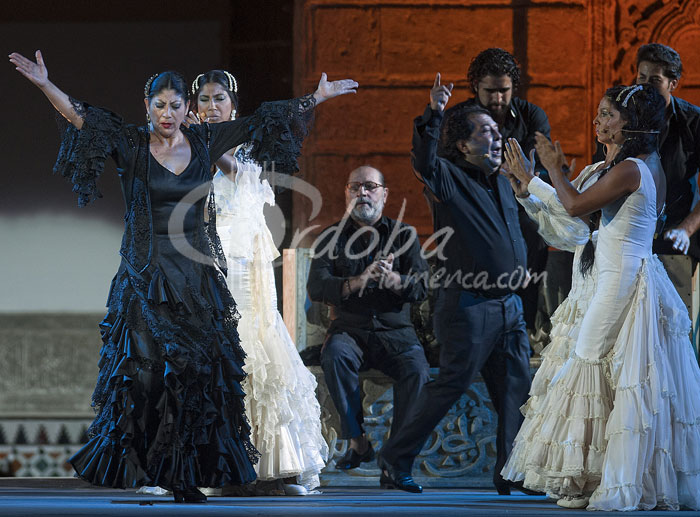 races_de_bano_-_manuela_carrasco_y_juanito_villar_20120904_2044805652