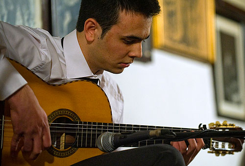 francisco_valero_en_la_pea_flmaenca_de_crdoba_20120226_1823844078