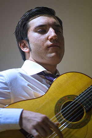 rafa_ruz_en_la_pea_flamenca_lucas_de_cija_20120220_1738187586