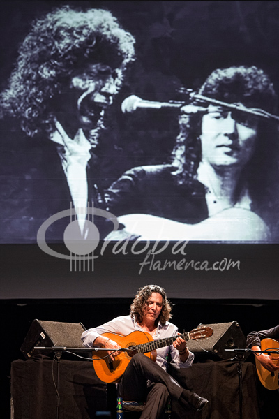 tomatito_en_la_plaza_de_las_tendillas_2_20120617_1195159452