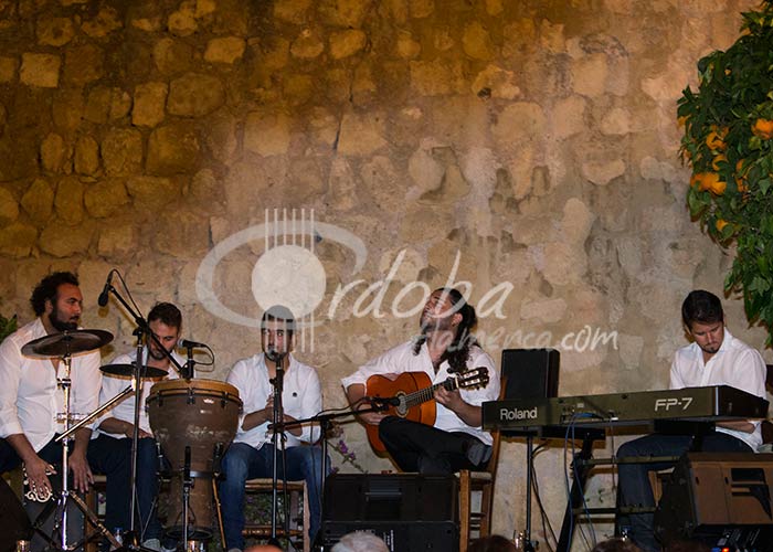 alczar_viejo_a_la_luz_de_las_velas_-_nio_seve__ca_20130624_1070615633