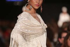 Pasarela Flamenca de Jerez 2013. Faly, de la feria al rocío