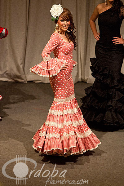 ii_pasarela_de_moda_flamenca_sembrando_esperanza_20_20120321_1741197607