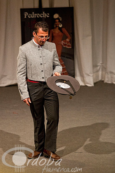 ii_pasarela_de_moda_flamenca_sembrando_esperanza_28_20120321_1194314236