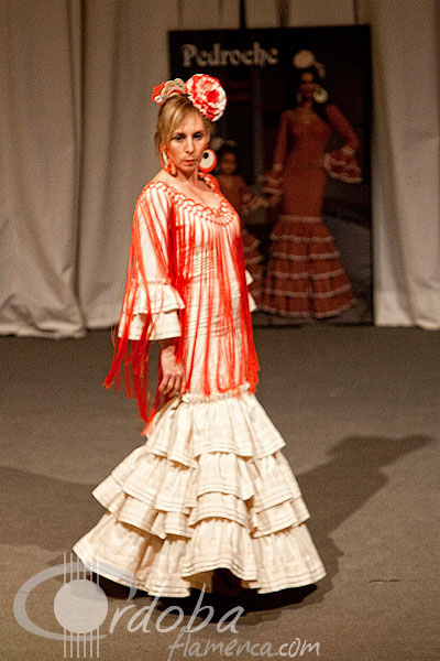 ii_pasarela_de_moda_flamenca_sembrando_esperanza_30_20120321_1204345613