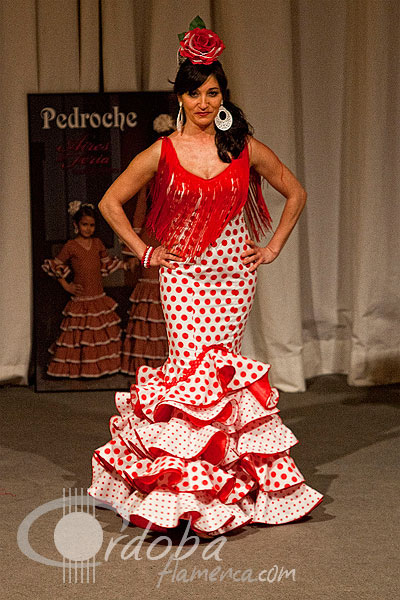 ii_pasarela_de_moda_flamenca_sembrando_esperanza_34_20120321_1271833619