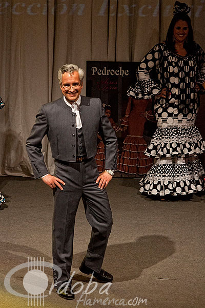 ii_pasarela_de_moda_flamenca_sembrando_esperanza_37_20120321_1098112983
