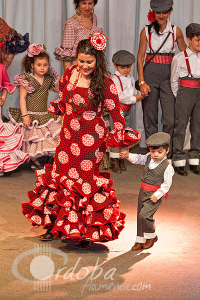 ii_pasarela_de_moda_flamenca_sembrando_esperanza_5_20120321_1674233293