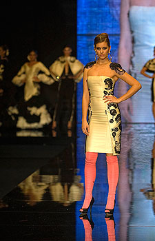 juana_martn_-_gitanas_en_el_albero_3_20120206_1785401656