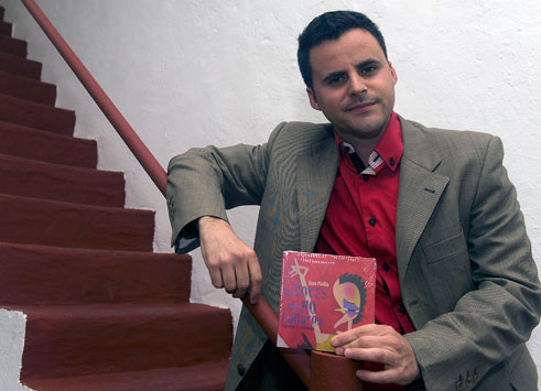 Juan Pinilla en la presentación de su libro disco 'Las voces que no Callaron'
