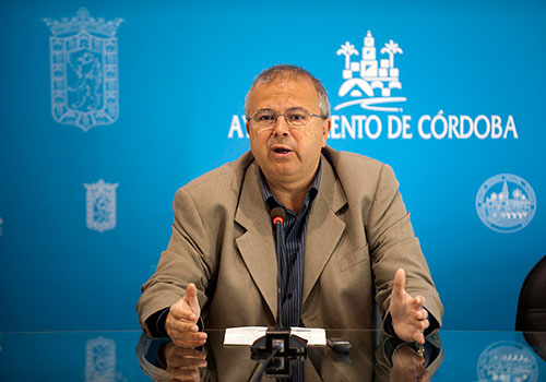 El delegado de Cultura, Juan Miguel Moreno Calderón, en la presentación de los 'Jueves de Orive'. Foto: Toni Blanco.