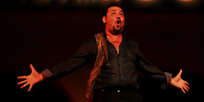 José Valencia - cante flamenco - cantaor - Bienal de Flamenco - Sevilla.