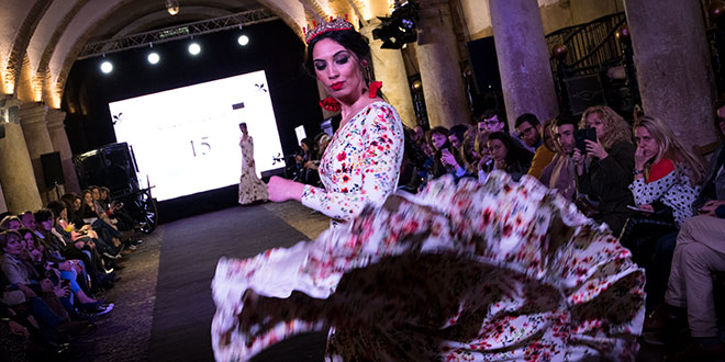Flamenco Ecuestre Córdoba - Moda Flamenca en Córdoba - Pasarela Flamenca en Córdoba - Caballerizas Reales - Córdoba Ecuestre