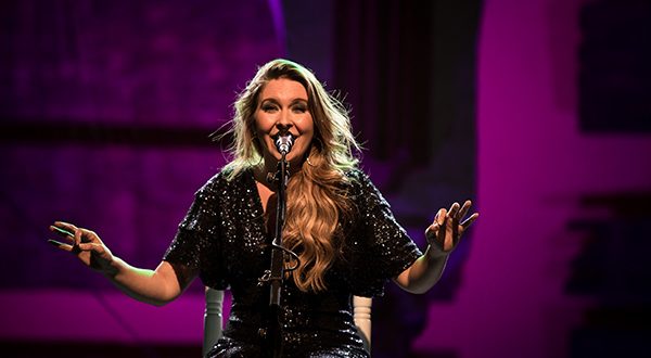 Rocío Márquez en Patio de los Naranjos. Foto: Miguel Valverde. - Noche Blanca del Flamenco 2018