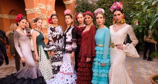Modelos vestidas con trajes de flamenca de algunos de los diseñadores participantes en Simof 2019. Foto: Chema Soler.