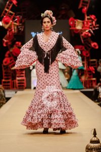 Pasarela Flamenca de Jerez 2019. Faly, de la Feria al Rocío. Moda Flamenca