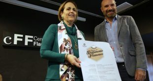 La teniente de alcalde de Cultura, Blanca Torrent, junto al coordinador del Centro Flamenco Fosforito, Rafael Castejón, en la presentación de la programación de la 'Semana del Patrimonio Flamenco'. Foto: Rafa Mellado.