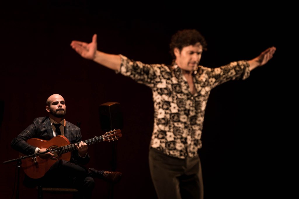 Alberto López, en uno de los momentos de su actuación en la fase final del Concurso Nacional de Arte Flamenco de Córdoba 2019. Foto: M. Valverde.