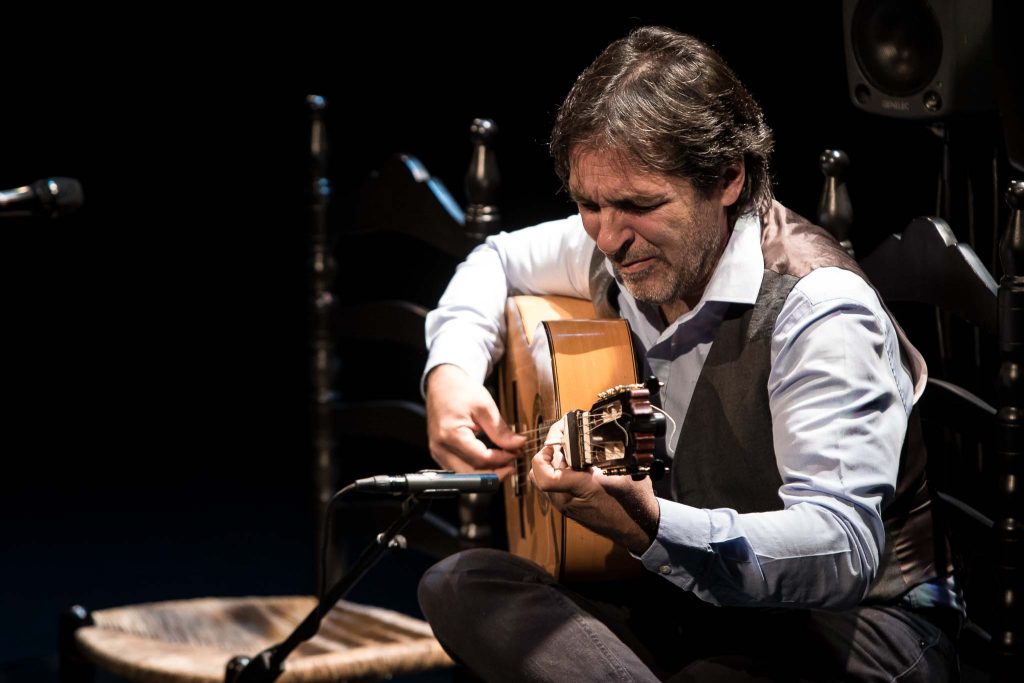 El guitarrista Agustín Carbonell 'Bola', en la final del Concurso Nacional de Arte Flamenco de Córdoba 2019. Foto: M. Valverde.