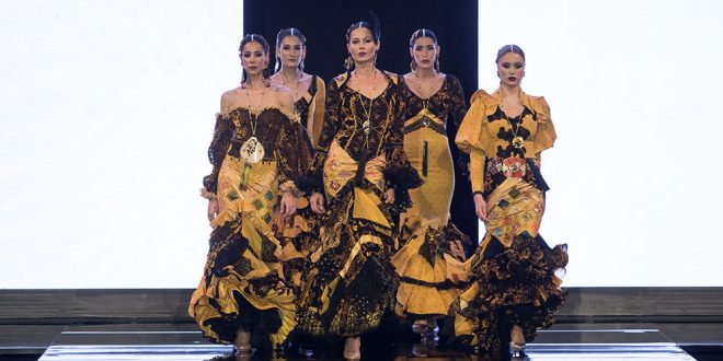Nueva colección de trajes de flamenca de Aurora Gaviño en Simof 2020.. Foto: Chema Soler.