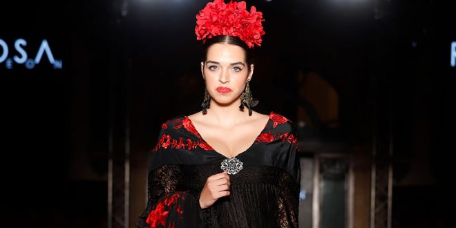 Nueva colección de moda flamenca de la diseñadora Rosa León en la pasarela We love Flamenco 2020. Foto: Chema Soler.