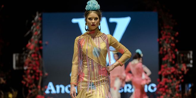 Nueva colección de trajes de flamenca de Ángeles Verano en la Pasarela Flamenca de Jerez 2020. Fotos: Christian Cantizano.