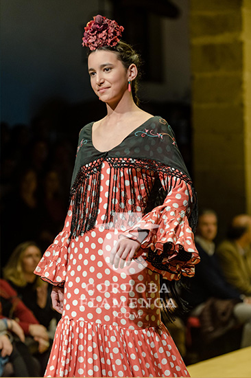 Nueva colección de trajes de flamenca de Pilar Villar 'El Arconcito' en la Pasarela Flamenca de Jerez 2020. Foto: Cristian Cantizano.