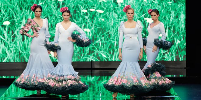 Nueva colección de trajes de flamenca de Leticia Lorenzo en Simof. Foto: Chema Soler.