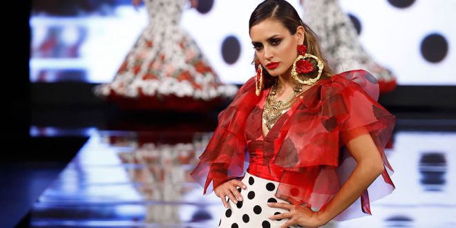 Nueva colección de trajes de flamenca de Rosa Pedroche en Simof 2020. Foto: Chema Soler.