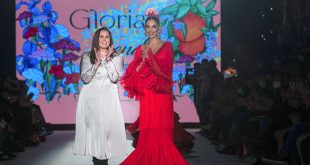 We love flamenco 2022. VIVA by WLF 2022. Ana Ferreriro. Trajes de flamenca y complementos. Moda flamenca.