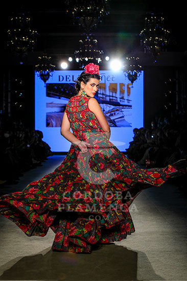 We love flamenco 2022. Delia Núñez. Trajes de flamenca y complementos. Moda flamenca