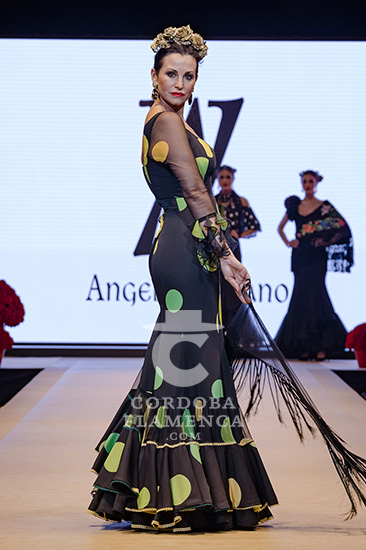 Pasarela Flamenca de Jerez 2022. Ángeles Verano. Moda flamenca. Trajes de Flamenca y Complementos.