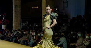 Pasarela Flamenca de Jerez 2022. Yuyadas, José Raposo y Twins Enedos. Diseñadores de moda flamenca de Sanlúcar de Barrameda. Trajes de flamenca y complementos.