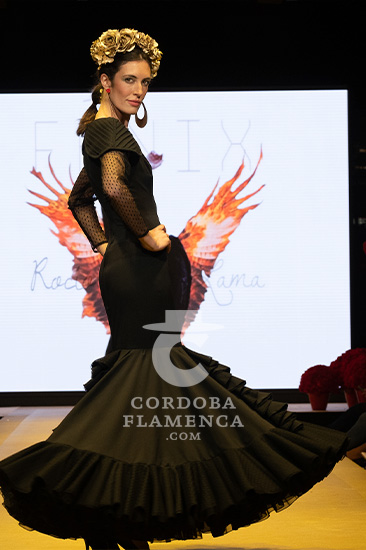 Pasarela Flamenca de Jerez 2022. Rocío Lama. Moda flamenca. Trajes de flamenca y complementos