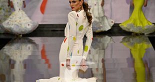 Carmen Raimundo. Simof 2023. Moda flamenca. Trajes de flamenca y complementos.
