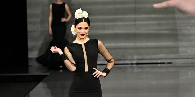 Leticia Lorenzo. Simof 2023. Moda flamenca. Trajes de flamenca y complementos.
