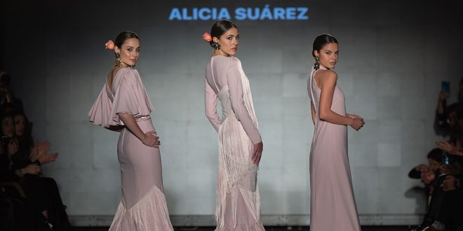We love flamenco 2023. Alicia Suárez. Moda flamenca. Trajes de flamenca y complementos.