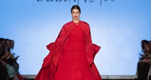 We love flamenco 2023. Delia Nüñez. Trajes de flamenca y complementos. Moda flamenca
