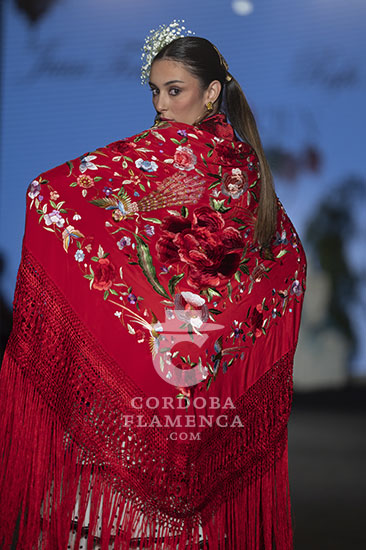 We love flamenco 2023. Juan Foronda y Rafa Díaz. Moda flamenca. Trajes de flamenca y complementos.