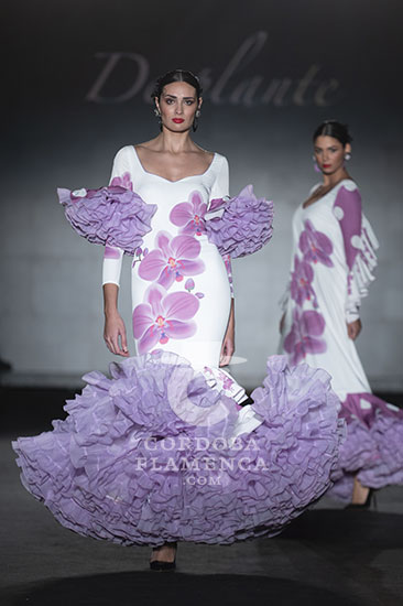 We love flamenco 2023. Santana Diseños. Moda flamenca. Trajes de Flamenca y complementos