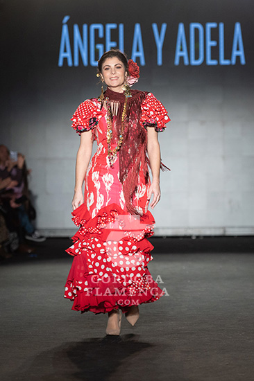 We love flamenco. Fundación Sandra Ibarra. Moda Flamenca. Trajes de flamenca y complementos. Moda Flamenca.