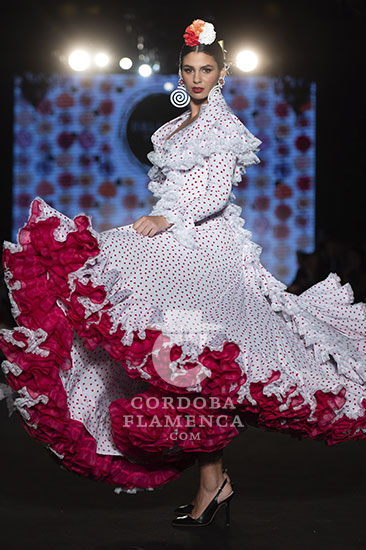 We love flamenco 2023. Viva by WLF. Moda Flamenca. Trajes de flamenca y complementos.
