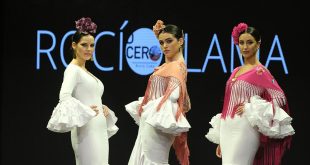 Rocío Lama. Pasarela Flamenca de Jerez 2023. Moda flamenca. Trajes de flamenca y complementos.