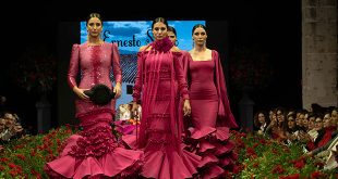 Ernesto Sillero. Pasarela Flamenca de Jerez 2023. Moda flamenca. Trajes de flamenca y complementos.