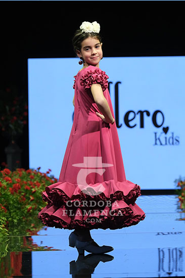 Desfile infantil de Ernesto Sillero. Pasarela Flamenca de Jerez 2023. Moda flamenca. Trajes de flamenca y complementos.