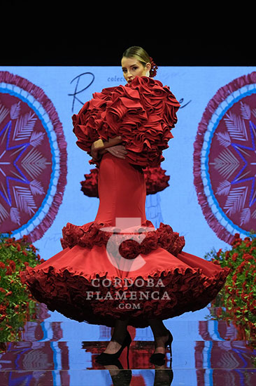 Juan Saavedra. Pasarela Flamenca de Jerez 2023. Moda flamenca. Trajes de flamenca y complementos.