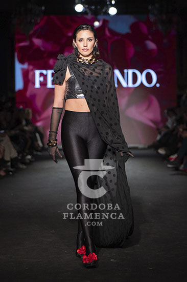 Johanna Calderón. We love flamenco 2024. Trajes de flamenca. Complementos de flamenca. Moda Flamenca.