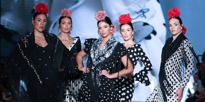 Luisa Pérez. We love flamenco 2024. Trajes de flamenca. Moda flamenca. Complementos de flamenca.