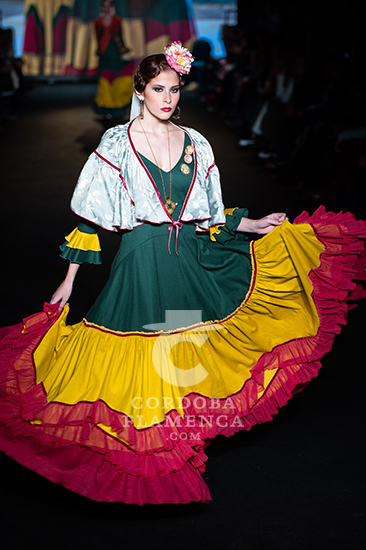 We love flamenco 2024. Flamenca Pol Núñez. Moda flamenca. Trajes de flamenca. Complementos de flamenca